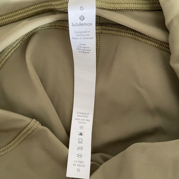 SOLD Lululemon Swift Speed High Rise tight - Picture 2 of 3